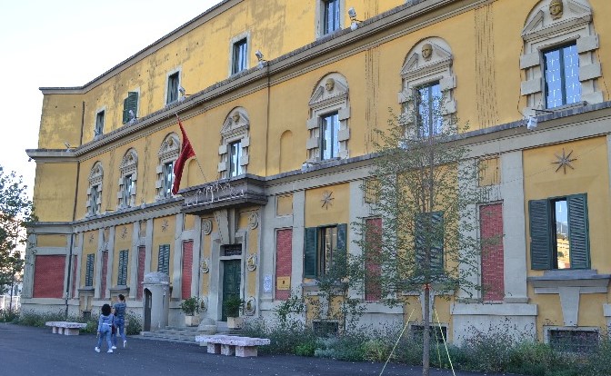 Ministria e Bujqesise njofton: Shtyhet afati i aplikimit per nafte pa taksa
